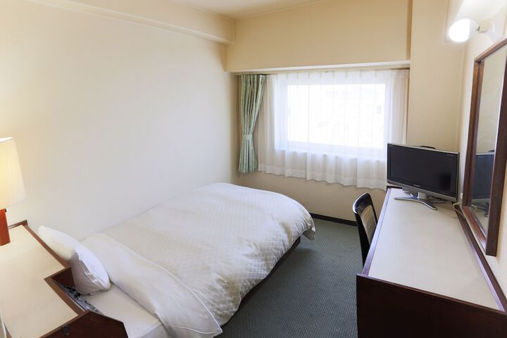 Room 7 of 30