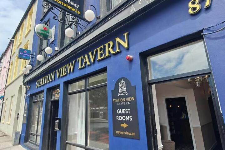 Station View Tavern