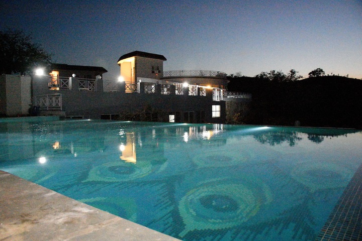 Pool 19 of 41