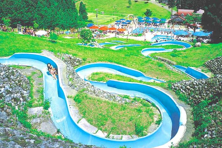 Pools & Facilities