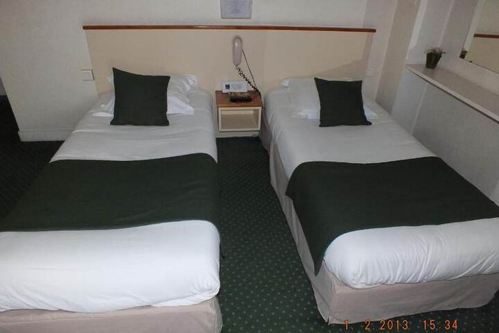 Room 14 of 32