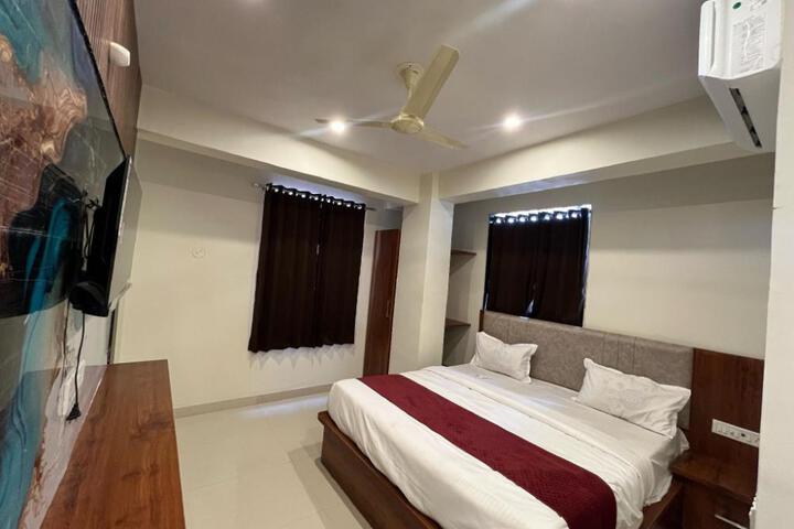 Hotel O Grand Majestic