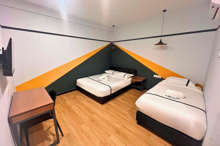Room 7 of 15