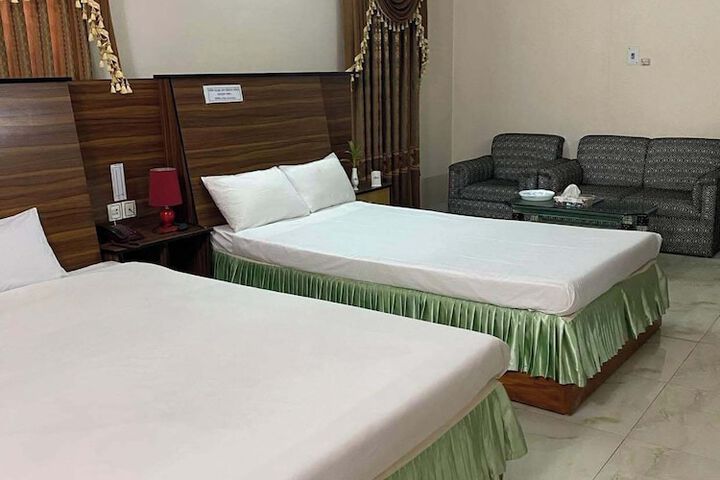 Room 3 of 12
