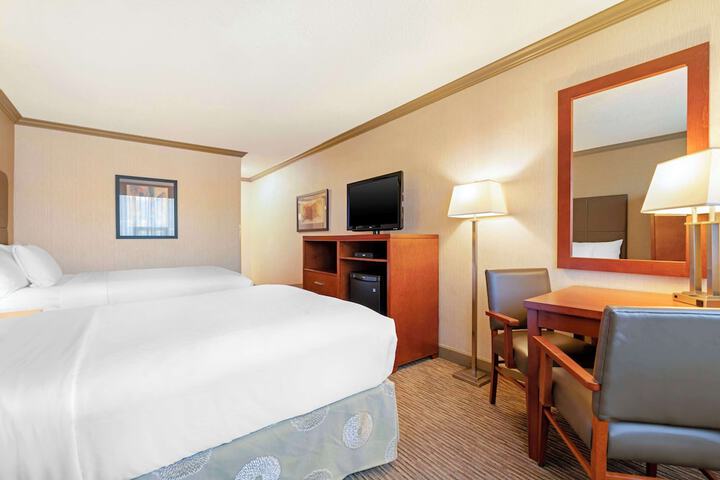 Room 6 of 36