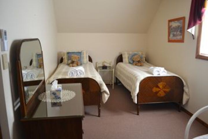 Room 3 of 12