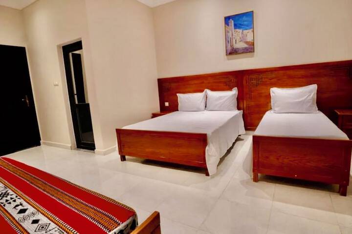 Room 4 of 14