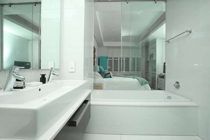Room 27 of 35