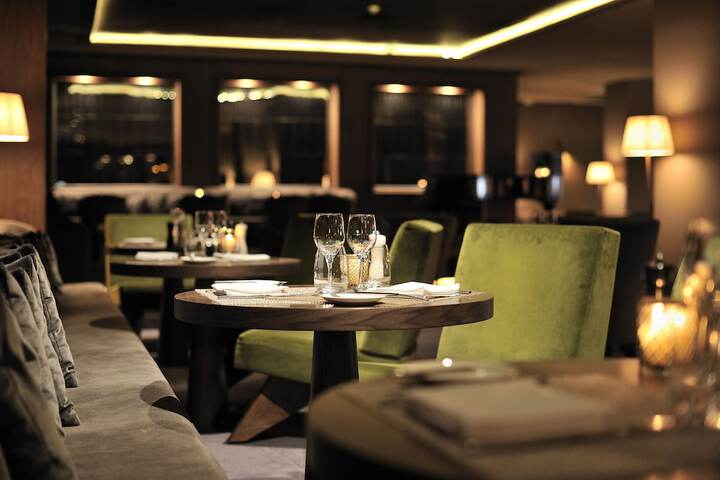 Dining 219 of 377