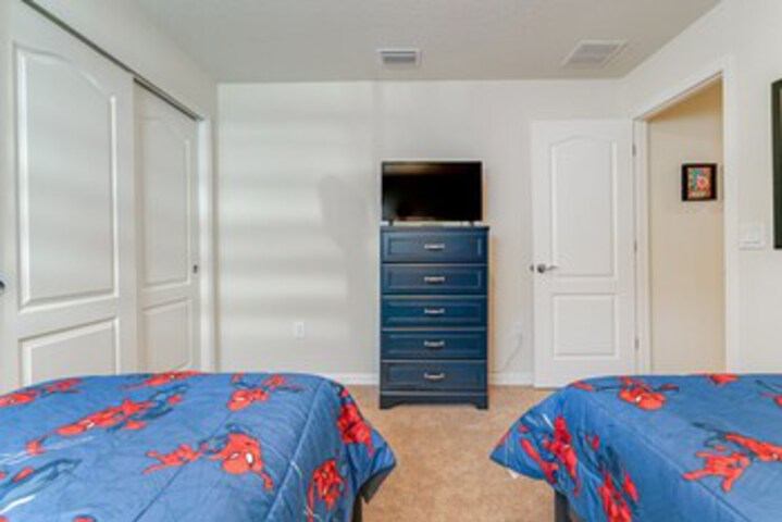 Room 52 of 70