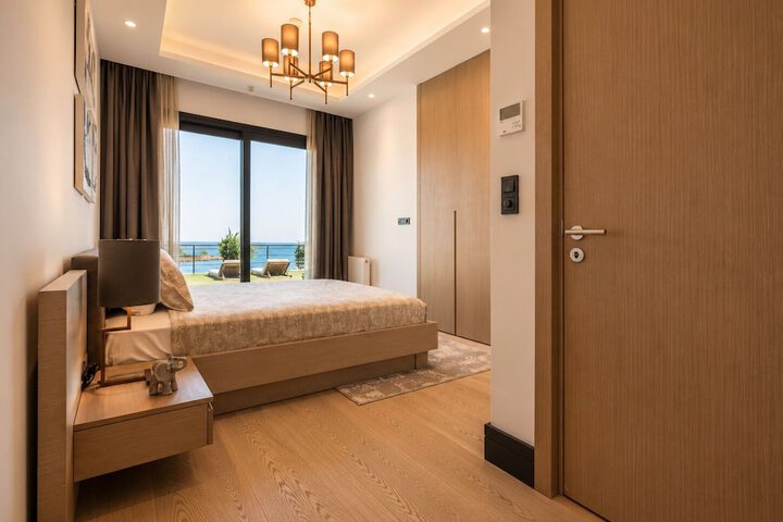 Room 28 of 140