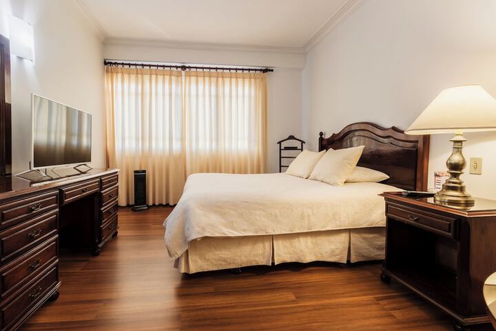 Room 2 of 23