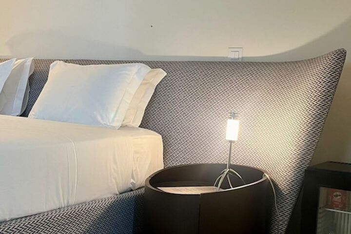 Room 47 of 105