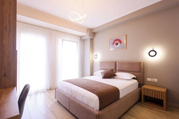 Room 12 of 162