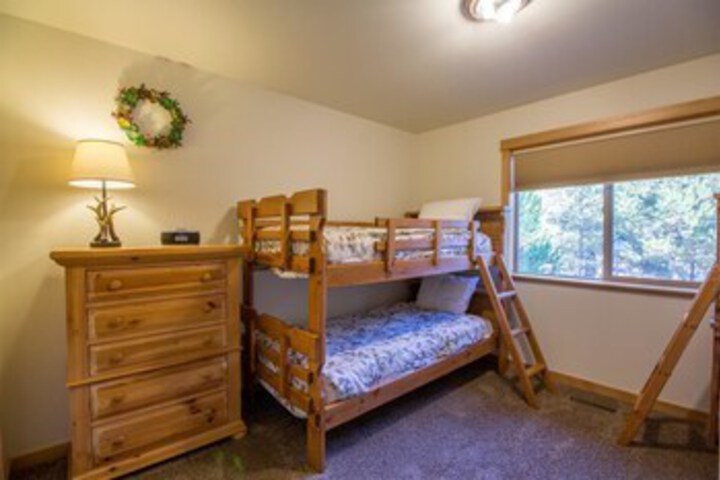 Room 36 of 43