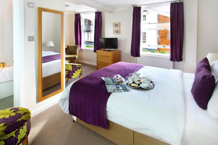 Room 18 of 116