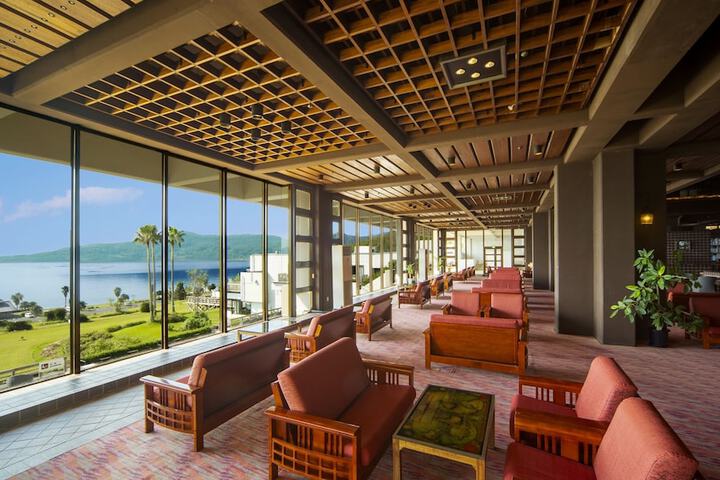 Guest Lobby