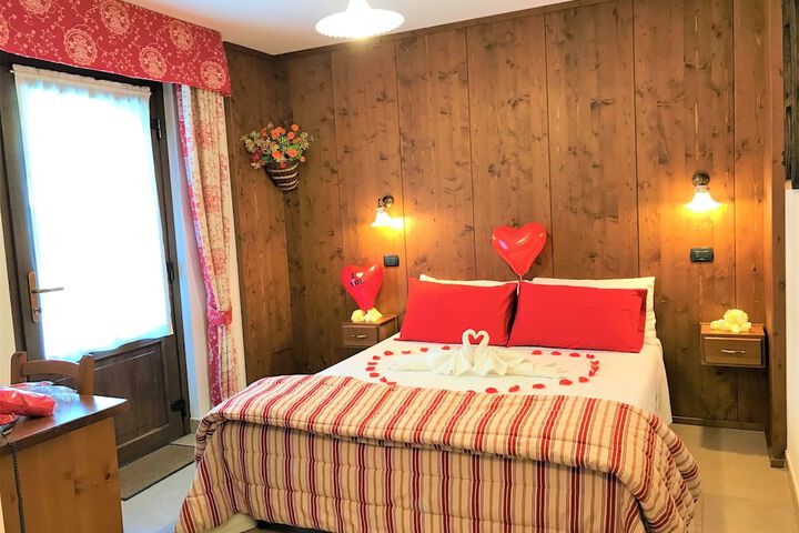 Room 30 of 85