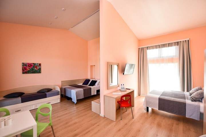 Room 35 of 151