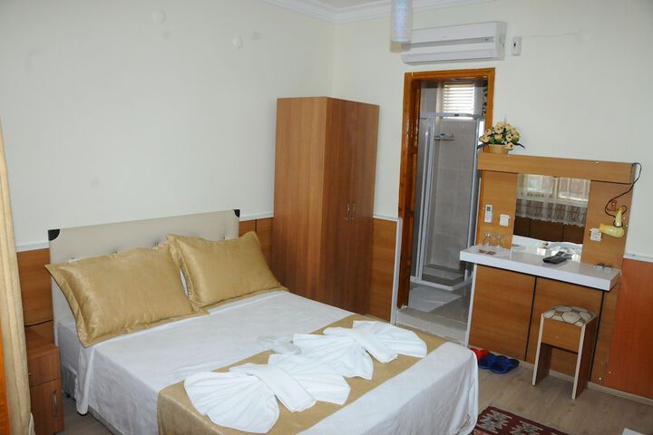 Room 18 of 66