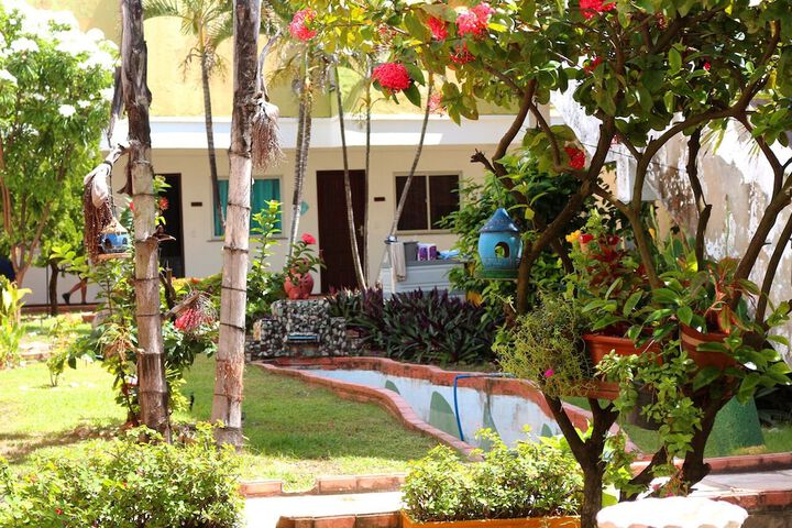 Hotel Exterior 40 of 47