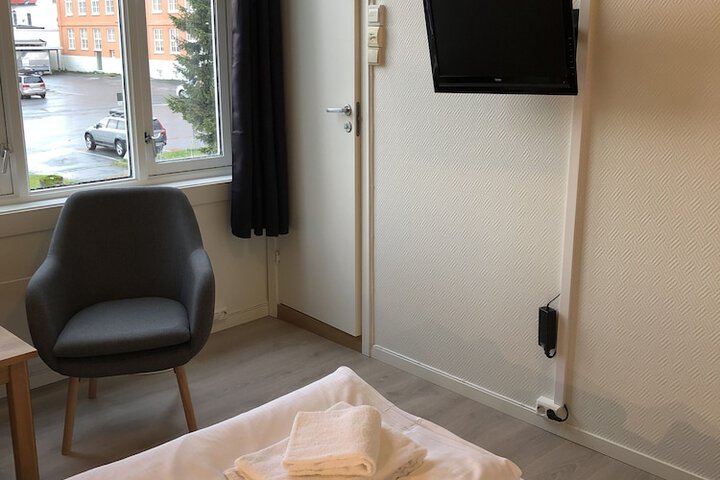 Room 13 of 63