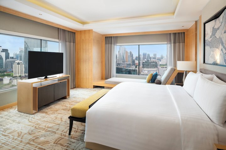 Room 43 of 277