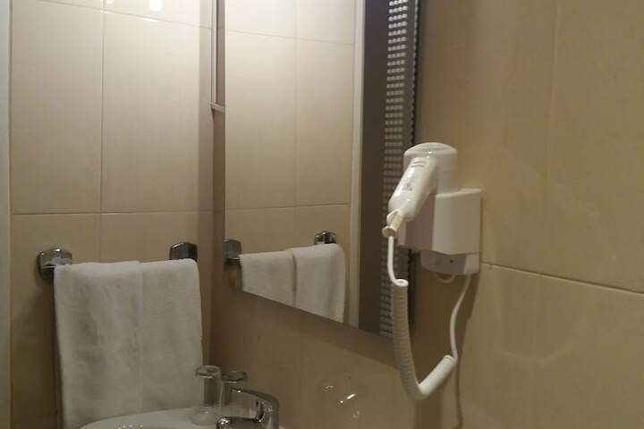 Room 32 of 44