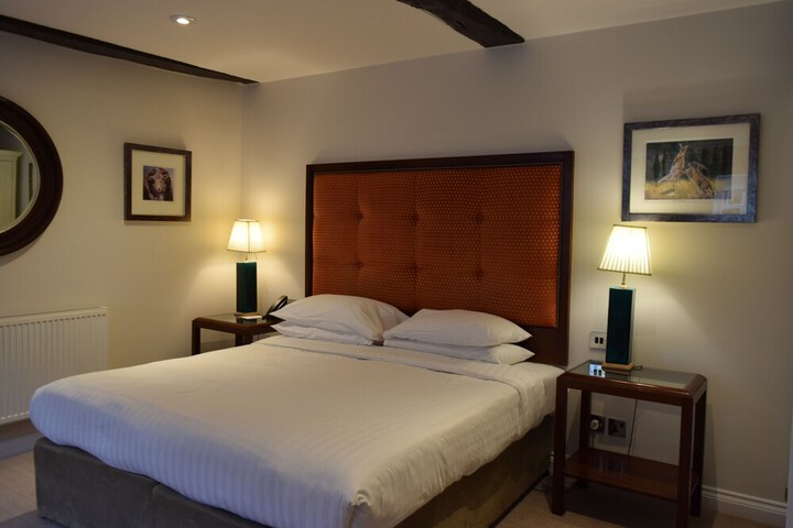 Room 25 of 77