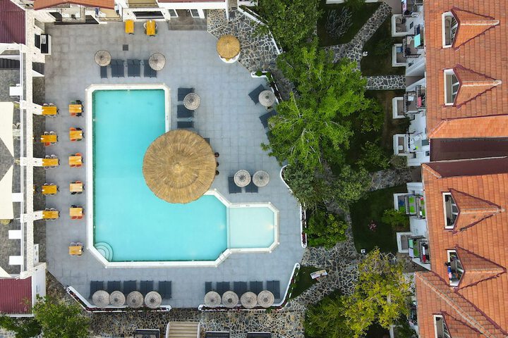 Hotel Entry
