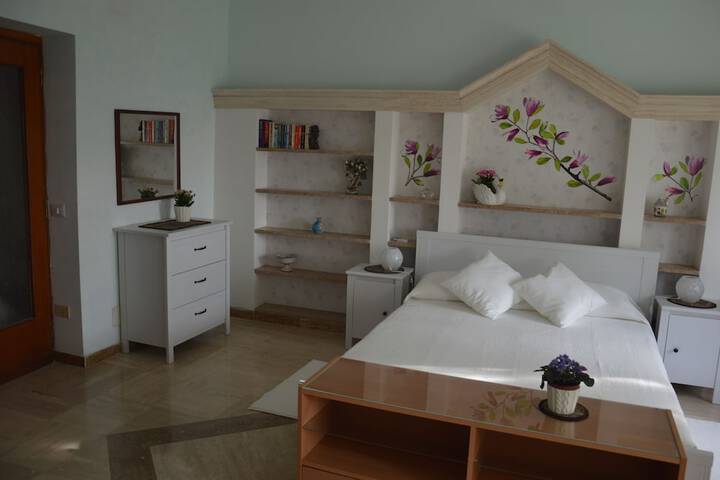 Room 14 of 19