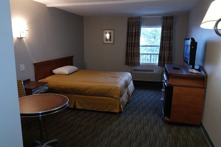 Room 2 of 13