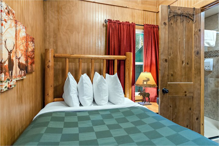 Room 10 of 153