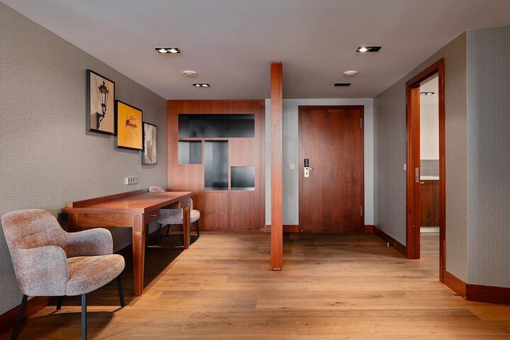Room 62 of 113