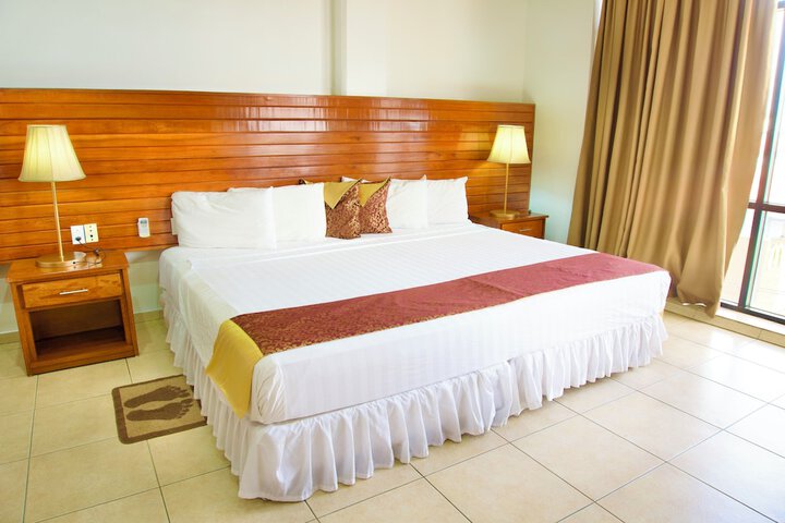 Room 8 of 15