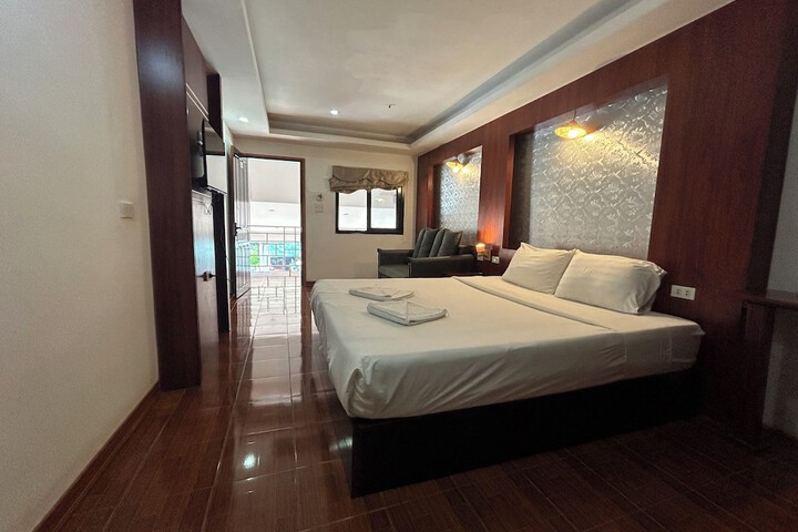 Room 54 of 155