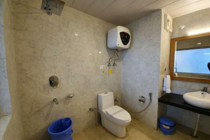 Room 15 of 20