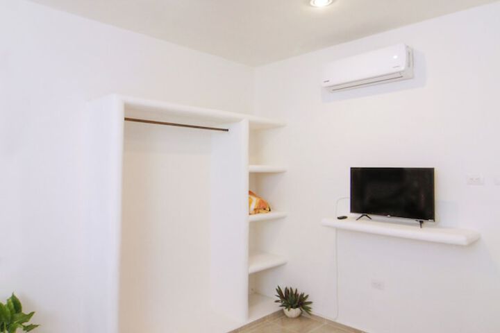 Room 6 of 69