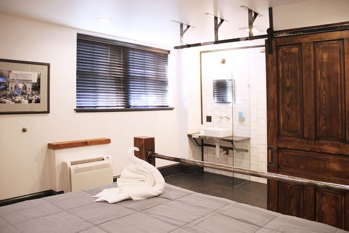 Premium Double Room Private Bathroom City View 205 Council Room (76 of 132)