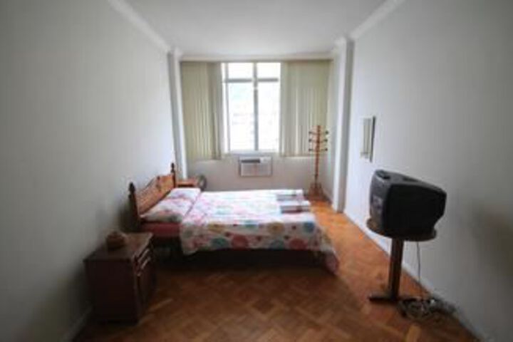 Room 11 of 24