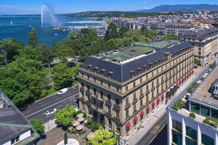 Hotel Exterior 53 of 63
