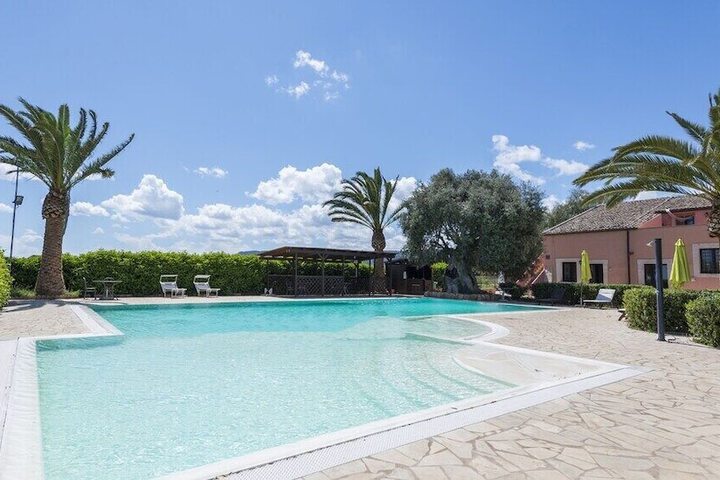 Pool 62 of 106