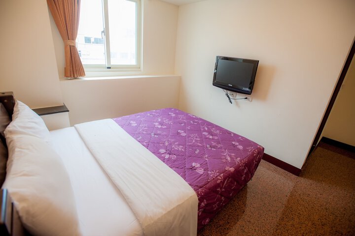 Room 16 of 35
