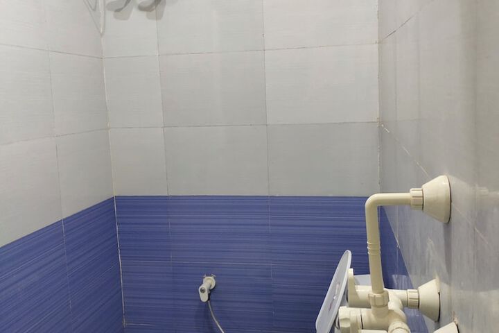 Room 11 of 20