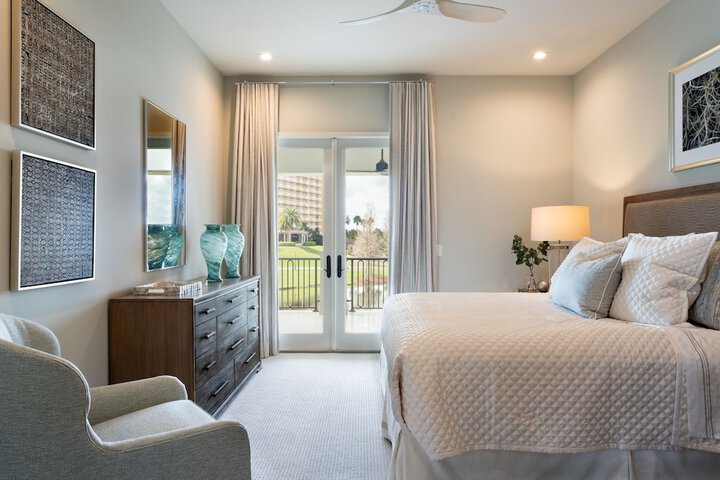 Room 10 of 26
