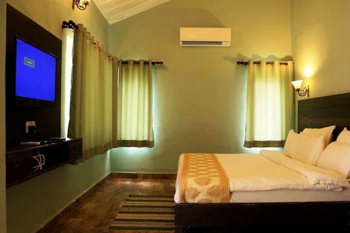 Room 8 of 60