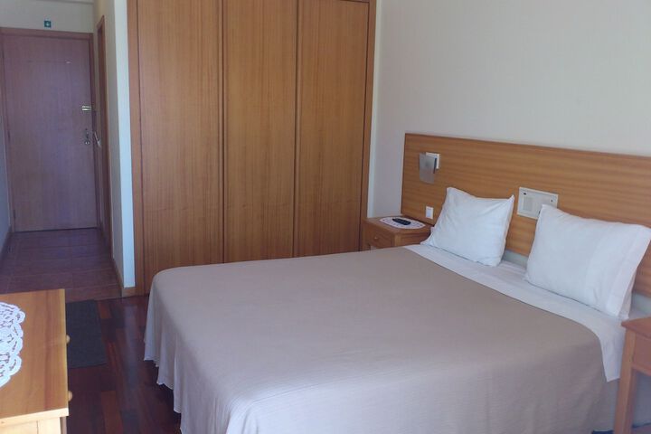 Room 2 of 45