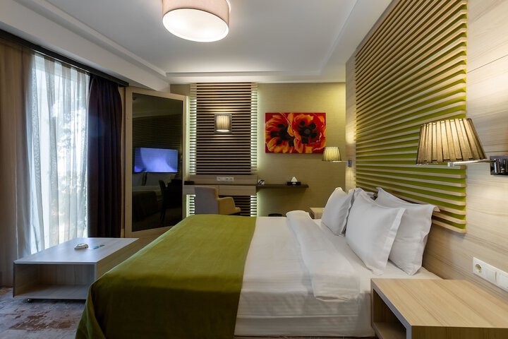 Room 50 of 273