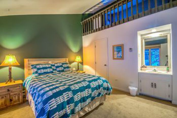 Room 52 of 155