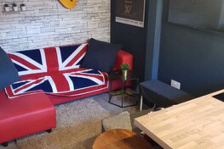 Room 16 of 25